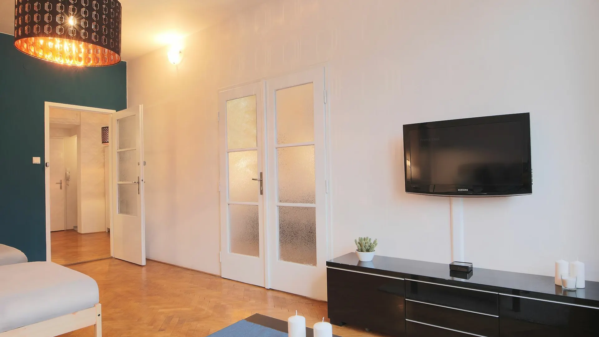 City Center Apartment For 7 People Walking Distance To Old Town By Eas Prága 0*,